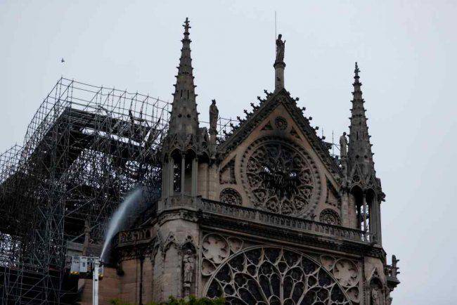 Notre Dame dopo incendio