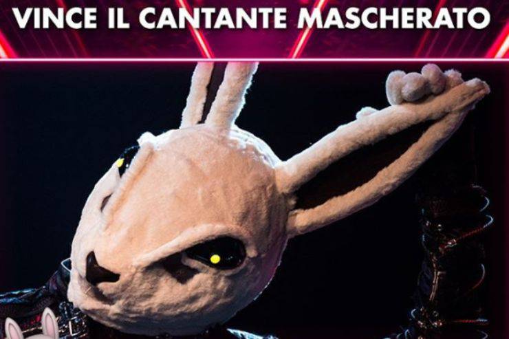 Il cantante Mascherato, vincitore prima edizione: il coniglio