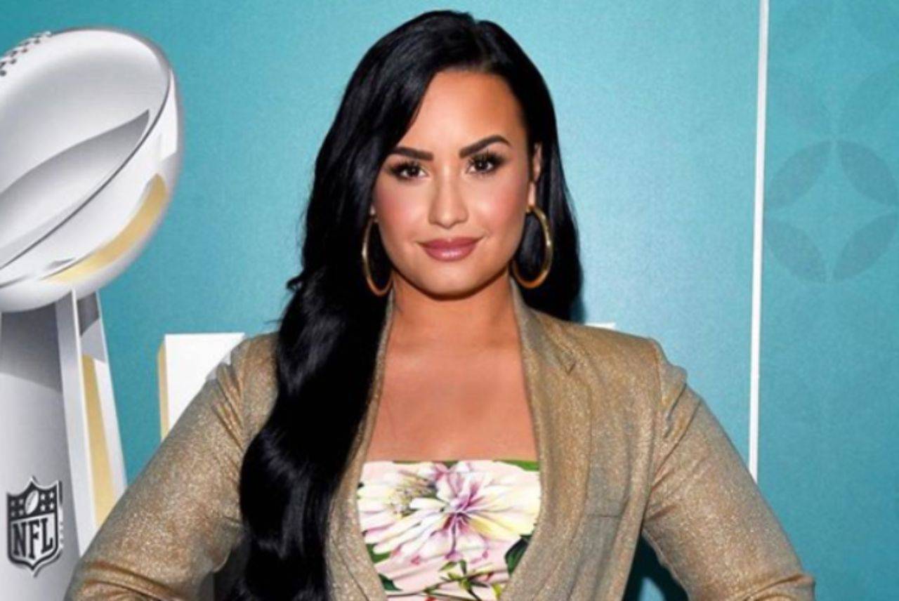 Demi Lovato completamente senza trucco: incredibile messaggio di Body Positive