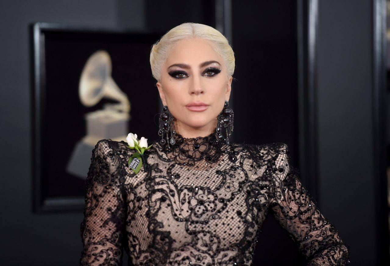Lady Gaga spiacevole notizia