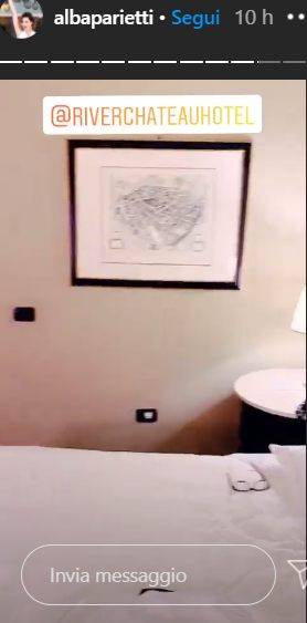 Alba Parietti mostra la sua ‘super’ suite in albergo: che meraviglia!