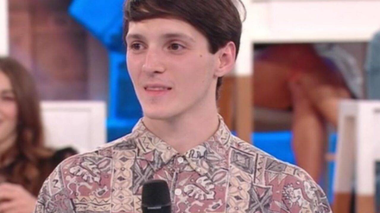 Amici 2020, chi è Samuele Barbetta: età, carriera e il suo 'particolare'  eroe