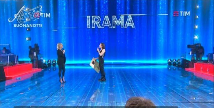 Maria De Filippi nel corso della puntata di Amici, ha commentato il Festival di Sanremo, in presenza di Irama