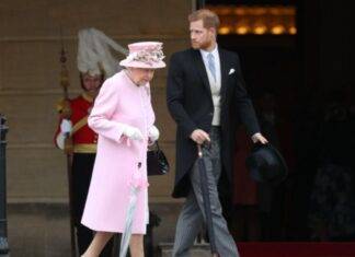 Principe Harry e regina Elisabetta
