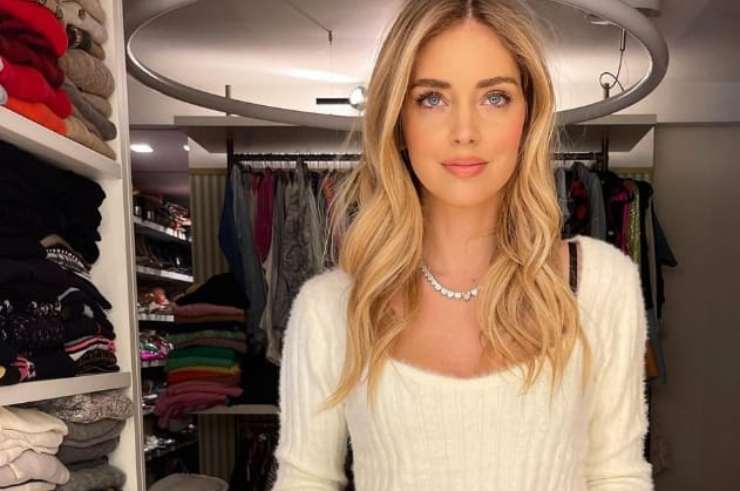 Have you noticed Chiara Ferragni’s nails?  New trend, they will soon have them all like this