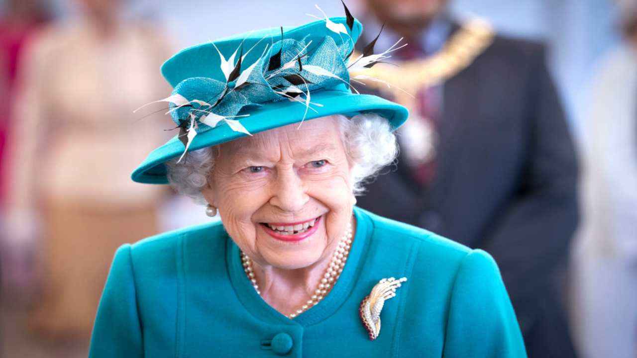 Regina Elisabetta borsetta