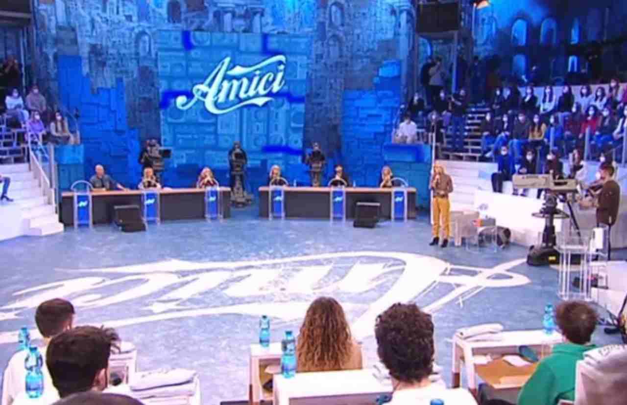 Amici will air regularly on Sunday 6th February?