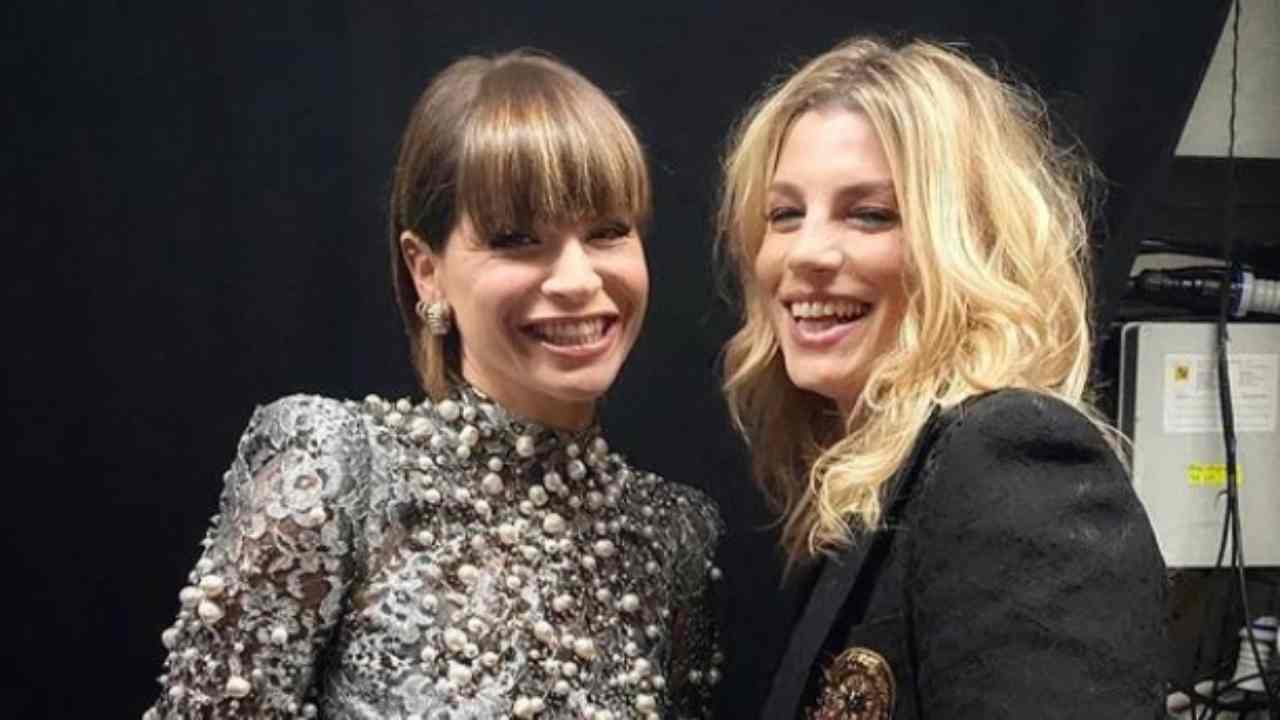 Alessandra Amoroso, check the photo of years ago with Emma Marrone: difficult to recognize her with that look