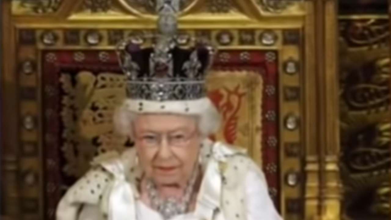 corona Regina Elisabetta