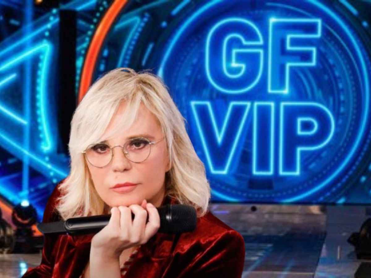 sfondo gf vip, primo piano maria de filippi